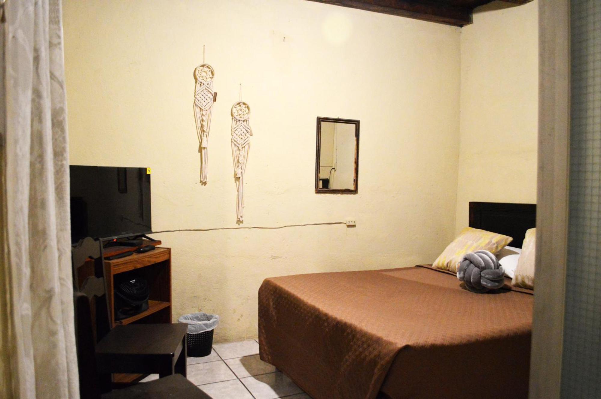 Ave Del Paraiso Guest House Antigua Exterior foto